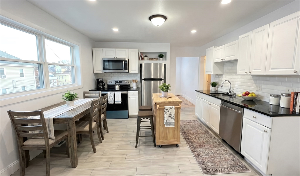 24 Elm St., Everett, Massachusetts, 3 Bedrooms Bedrooms, 5 Rooms Rooms,1 BathroomBathrooms,Residential Lease,For Rent,Elm St.,73462866