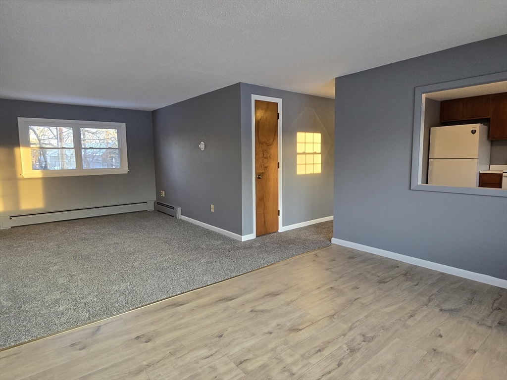 19 Chapman Ave, West Brookfield, Massachusetts, 2 Bedrooms Bedrooms, 4 Rooms Rooms,1 BathroomBathrooms,Residential Lease,For Rent,Chapman Ave,73462887