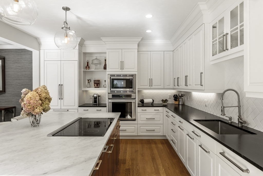 17 Cupola Ln, Plymouth, Massachusetts, 3 Bedrooms Bedrooms, 9 Rooms Rooms,4.5 BathroomsBathrooms,Residential,For Sale,Cupola Ln,73462906