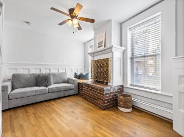 86 Savin Hill Avenue, Boston, Massachusetts, 1 Bedroom Bedrooms, 3 Rooms Rooms,1 BathroomBathrooms,Residential Lease,For Rent,Savin Hill Avenue,73462939