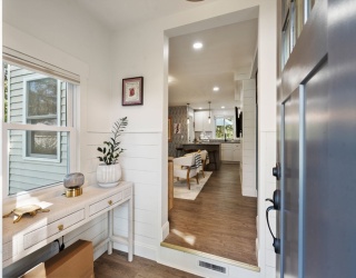 11 Hillside Rd, Northborough, Massachusetts, 2 Bedrooms Bedrooms, 5 Rooms Rooms,2 BathroomsBathrooms,Residential,For Sale,Hillside Rd,73451367