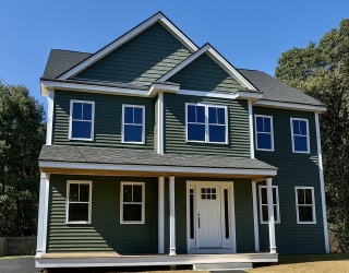 4 Strand Street, Billerica, Massachusetts, 4 Bedrooms Bedrooms, 9 Rooms Rooms,2.5 BathroomsBathrooms,Residential,For Sale,Strand Street,73457991