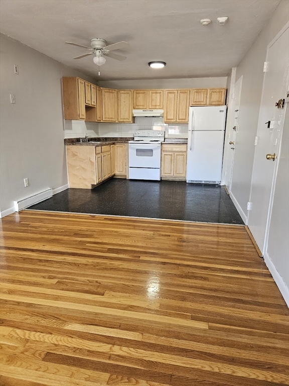 572 Cummins Highway, Boston, Massachusetts, 2 Bedrooms Bedrooms, 4 Rooms Rooms,1 BathroomBathrooms,Residential Lease,For Rent,Cummins Highway,73462983