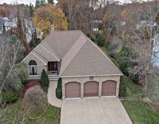 10 Heritage Ln, Saugus, Massachusetts, 2 Bedrooms Bedrooms, 6 Rooms Rooms,3.5 BathroomsBathrooms,Residential,For Sale,Heritage Ln,73454943