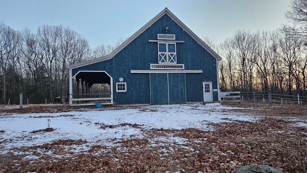 288 High Street, Uxbridge, Massachusetts, 3 Bedrooms Bedrooms, 6 Rooms Rooms,1 BathroomBathrooms,Residential,For Sale,High Street,73463146
