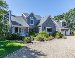 8 Old Dunhams Corner Way, Edgartown, Massachusetts, 4 Bedrooms Bedrooms, 8 Rooms Rooms,4.5 BathroomsBathrooms,Residential,For Sale,Old Dunhams Corner Way,73433414