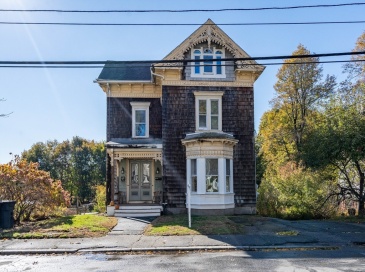 13 Grove St, Spencer, Massachusetts, 7 Bedrooms Bedrooms, 11 Rooms Rooms,3 BathroomsBathrooms,Residential Income,For Sale,Grove St,73447476