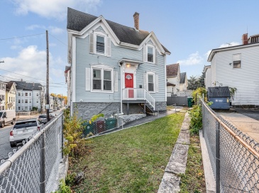 15-17 Whipple St, Lowell, Massachusetts, 6 Bedrooms Bedrooms, 11 Rooms Rooms,2 BathroomsBathrooms,Residential Income,For Sale,Whipple St,73451715