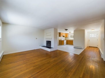 97 Old Post Road, Sharon, Massachusetts, 3 Bedrooms Bedrooms, 6 Rooms Rooms,2 BathroomsBathrooms,Residential Lease,For Rent,Old Post Road,73455038