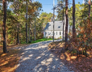 360 Center Street, Dennis, Massachusetts, 2 Bedrooms Bedrooms, 4 Rooms Rooms,2 BathroomsBathrooms,Residential,For Sale,Center Street,73447665