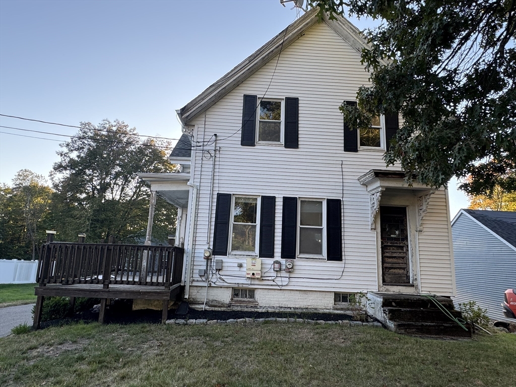 22 Blossom St, Brockton, Massachusetts, 3 Bedrooms Bedrooms, 7 Rooms Rooms,2 BathroomsBathrooms,Residential,For Sale,Blossom St,73439691