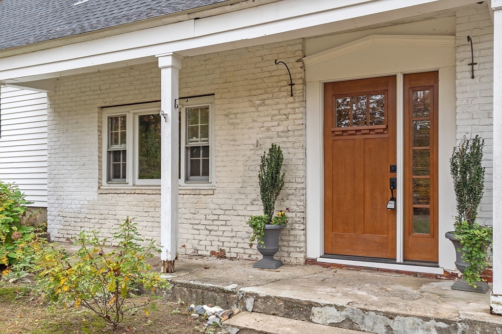 86 School Street, Acton, Massachusetts, 4 Bedrooms Bedrooms, 7 Rooms Rooms,1.5 BathroomsBathrooms,Residential,For Sale,School Street,73448239