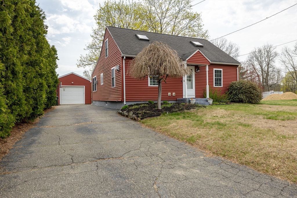 143 Eagle St, Ware, Massachusetts, 3 Bedrooms Bedrooms, 6 Rooms Rooms,2 BathroomsBathrooms,Residential,For Sale,Eagle St,73365106