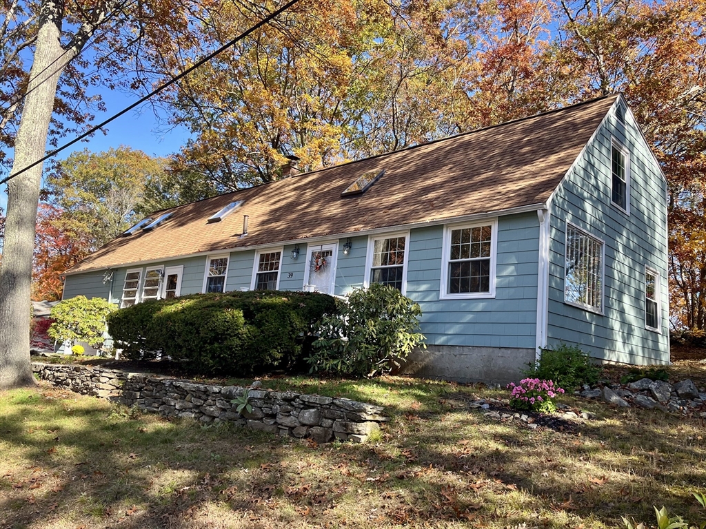 39 Harvard Ave., Shrewsbury, Massachusetts, 3 Bedrooms Bedrooms, 9 Rooms Rooms,2 BathroomsBathrooms,Residential,For Sale,Harvard Ave.,73450125