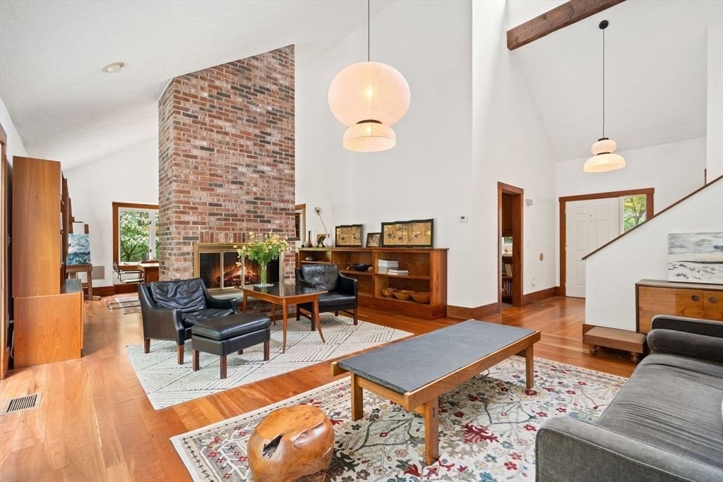 49 Birchwood Lane, Lincoln, Massachusetts, 3 Bedrooms Bedrooms, 9 Rooms Rooms,3 BathroomsBathrooms,Residential,For Sale,Birchwood Lane,73441126