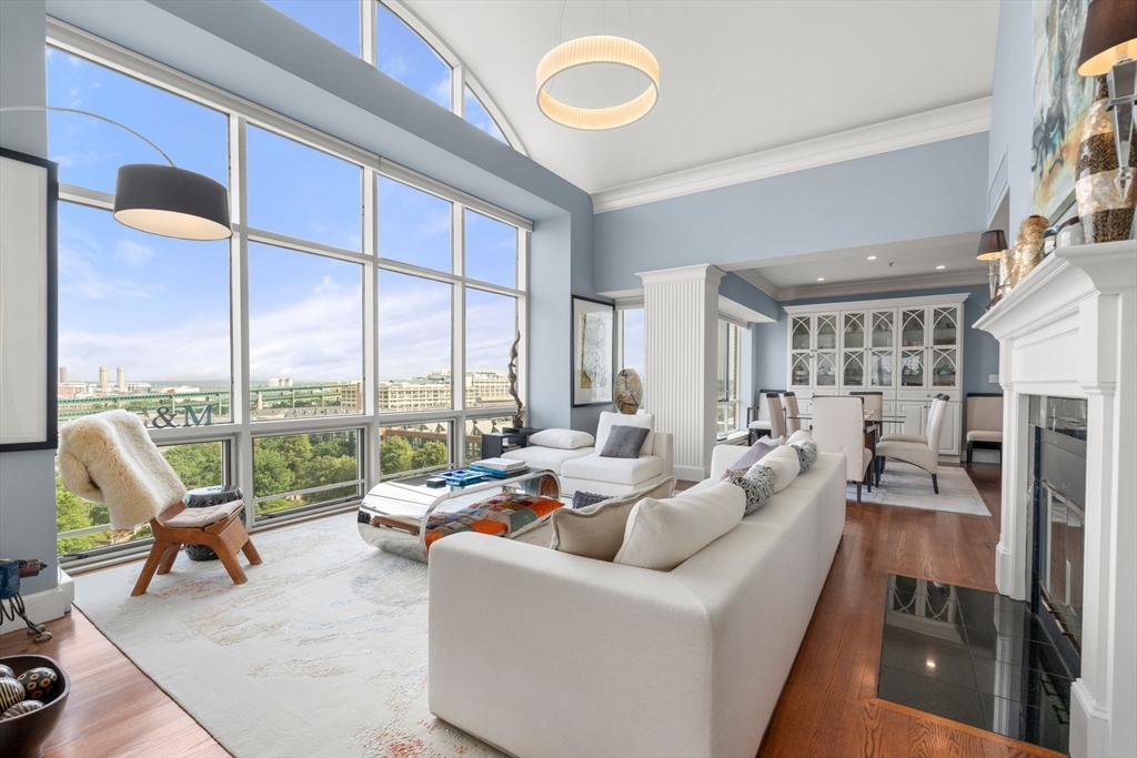 197 8th St, Boston, Massachusetts, 3 Bedrooms Bedrooms, 6 Rooms Rooms,2.5 BathroomsBathrooms,Residential Lease,For Rent,8th St,73407267