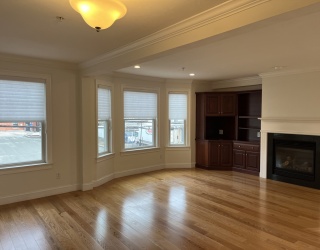 12 Rose St, Stoughton, Massachusetts, 2 Bedrooms Bedrooms, 5 Rooms Rooms,2 BathroomsBathrooms,Residential Lease,For Rent,Rose St,73463288