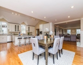 29 Gammons, Newton, Massachusetts, 5 Bedrooms Bedrooms, 11 Rooms Rooms,3.5 BathroomsBathrooms,Residential Lease,For Rent,Gammons,73463323