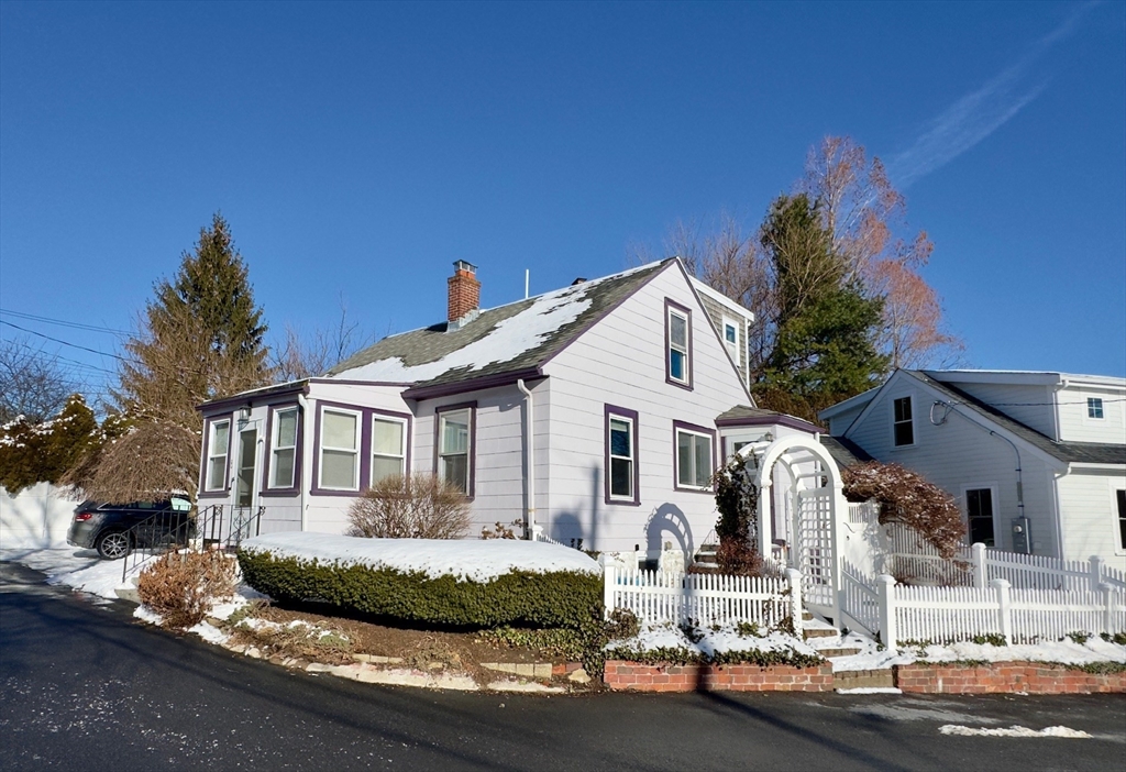 8 Fox Point, Boston, Massachusetts, 3 Bedrooms Bedrooms, 6 Rooms Rooms,2 BathroomsBathrooms,Residential Lease,For Rent,Fox Point,73463318