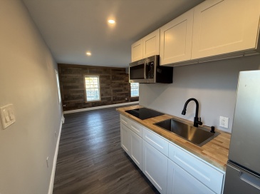 176 Court St, Plymouth, Massachusetts, 1 Room Rooms,1 BathroomBathrooms,Residential Lease,For Rent,Court St,73456490