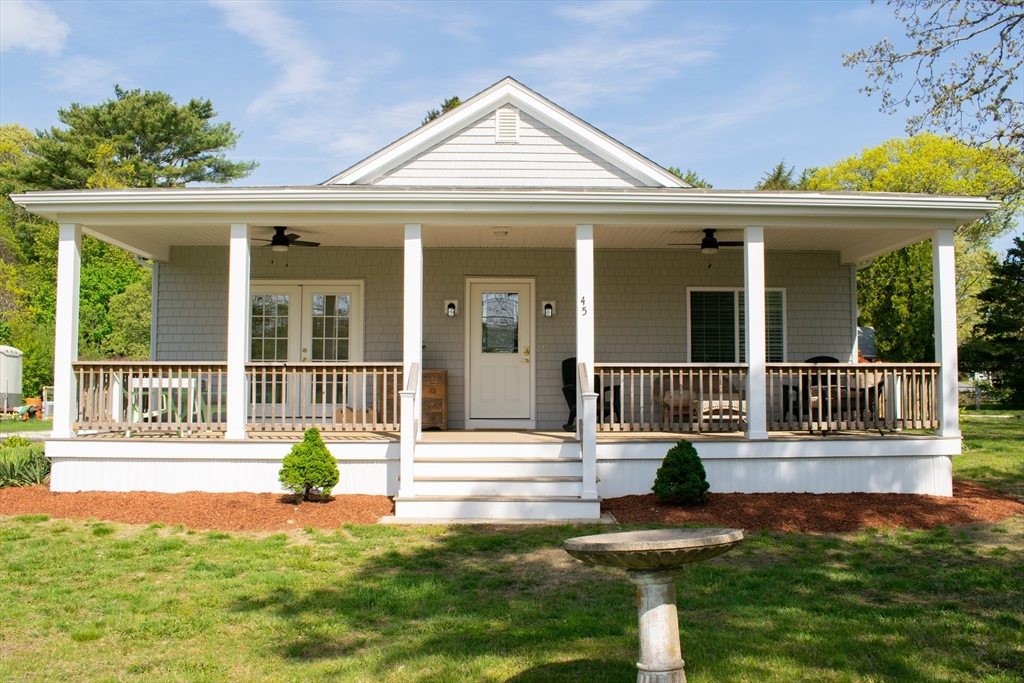 45 Onset Ave, Wareham, Massachusetts, 2 Bedrooms Bedrooms, 6 Rooms Rooms,1.5 BathroomsBathrooms,Residential Lease,For Rent,Onset Ave,73463337