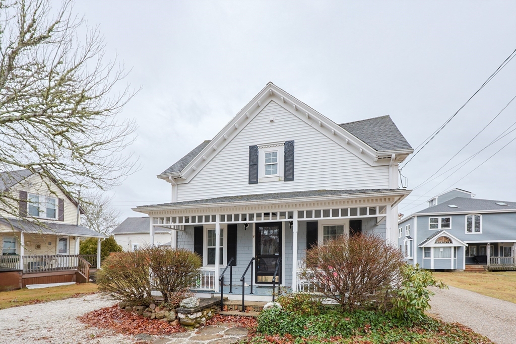 4 Roosevelt St, Wareham, Massachusetts, 3 Bedrooms Bedrooms, 7 Rooms Rooms,1.5 BathroomsBathrooms,Residential,For Sale,Roosevelt St,73463350