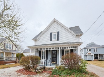 4 Roosevelt St, Wareham, Massachusetts, 3 Bedrooms Bedrooms, 7 Rooms Rooms,1.5 BathroomsBathrooms,Residential,For Sale,Roosevelt St,73463350