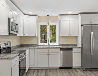 20 Townsend Street, Pepperell, Massachusetts, 2 Bedrooms Bedrooms, 4 Rooms Rooms,2.5 BathroomsBathrooms,Residential Lease,For Rent,Townsend Street,73436547