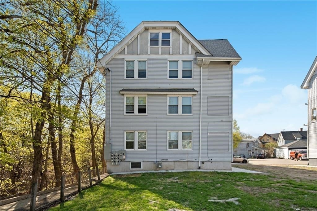 58 Harrison Avenue, Woonsocket, Rhode Island, 13 Bedrooms Bedrooms, 31 Rooms Rooms,6 BathroomsBathrooms,Residential Income,For Sale,Harrison Avenue,73417339