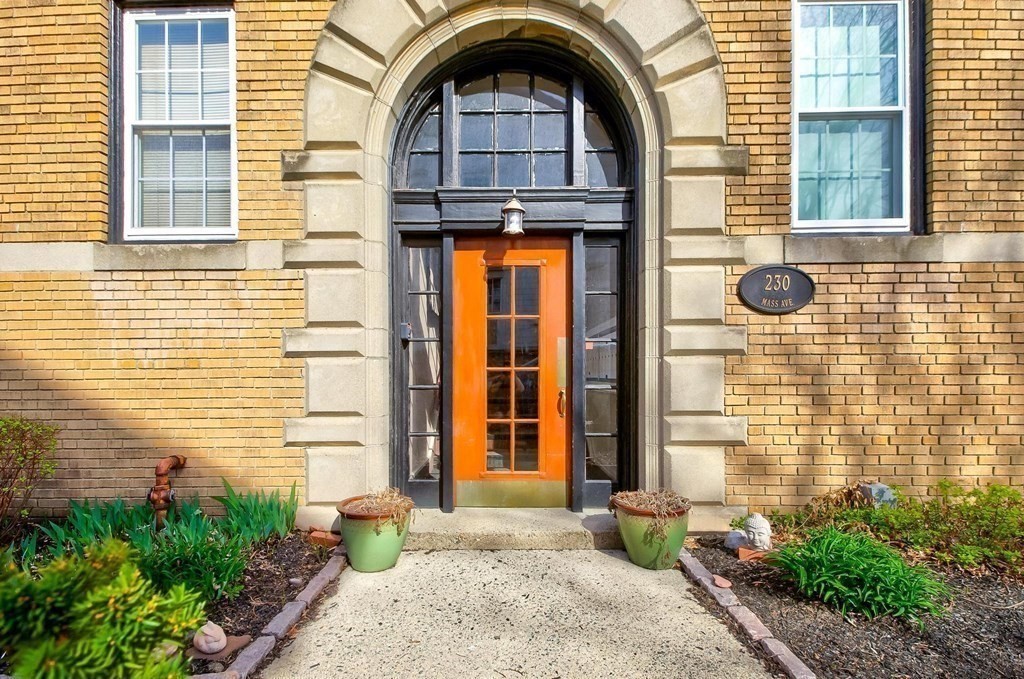 230 Mass Ave, Arlington, Massachusetts, 1 Bedroom Bedrooms, 3 Rooms Rooms,1 BathroomBathrooms,Residential Lease,For Rent,Mass Ave,73463394