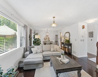 2970 Mendon Rd, Cumberland, Rhode Island, 2 Bedrooms Bedrooms, 8 Rooms Rooms,2.5 BathroomsBathrooms,Residential,For Sale,Mendon Rd,73447602