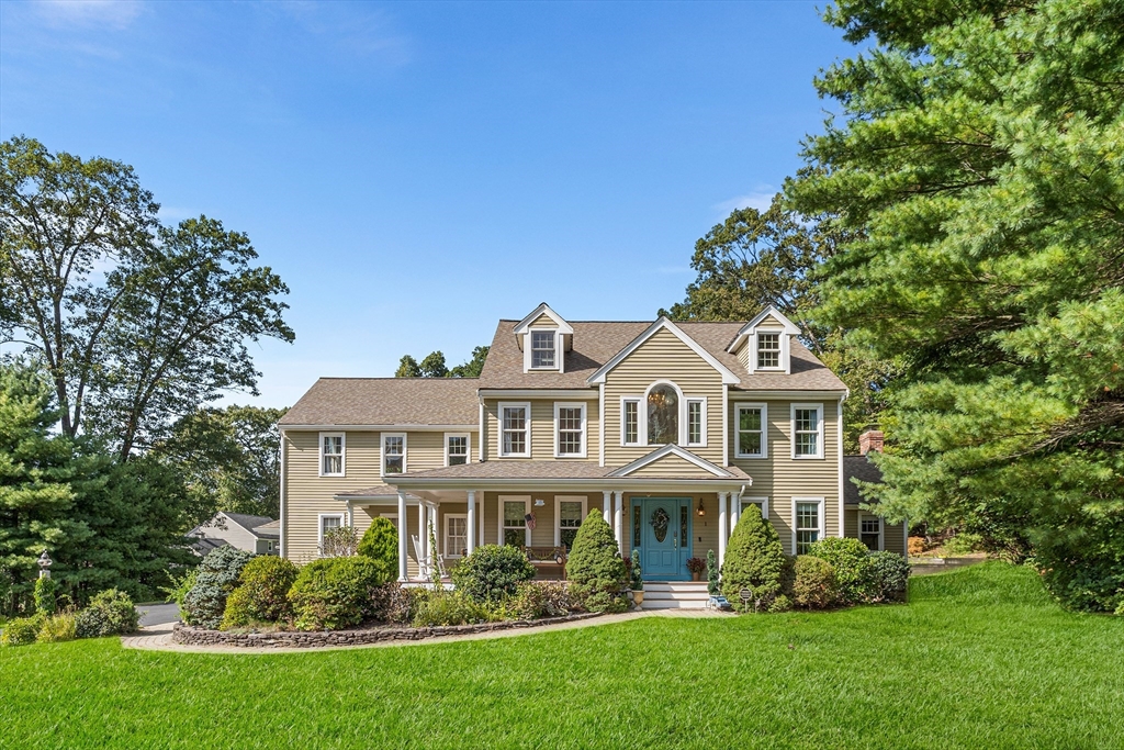 1 Jonathans Way, Upton, Massachusetts, 4 Bedrooms Bedrooms, 11 Rooms Rooms,2.5 BathroomsBathrooms,Residential,For Sale,Jonathans Way,73434479