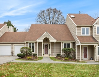 14 Saw Mill Brook Way, Woburn, Massachusetts, 3 Bedrooms Bedrooms, 6 Rooms Rooms,3 BathroomsBathrooms,Residential,For Sale,Saw Mill Brook Way,73458428