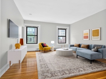 228 Newbury St, Boston, Massachusetts, 1 Bedroom Bedrooms, 3 Rooms Rooms,1 BathroomBathrooms,Residential Lease,For Rent,Newbury St,73462989