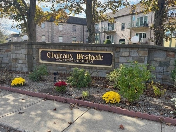 113 Oak Lane, Brockton, Massachusetts, 2 Bedrooms Bedrooms, 5 Rooms Rooms,1 BathroomBathrooms,Residential,For Sale,Oak Lane,73463422