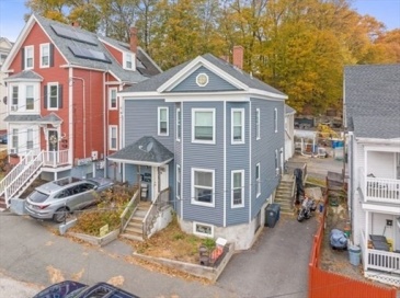 1 Proctor St, Haverhill, Massachusetts, 2 Bedrooms Bedrooms, 5 Rooms Rooms,1 BathroomBathrooms,Residential Lease,For Rent,Proctor St,73463425