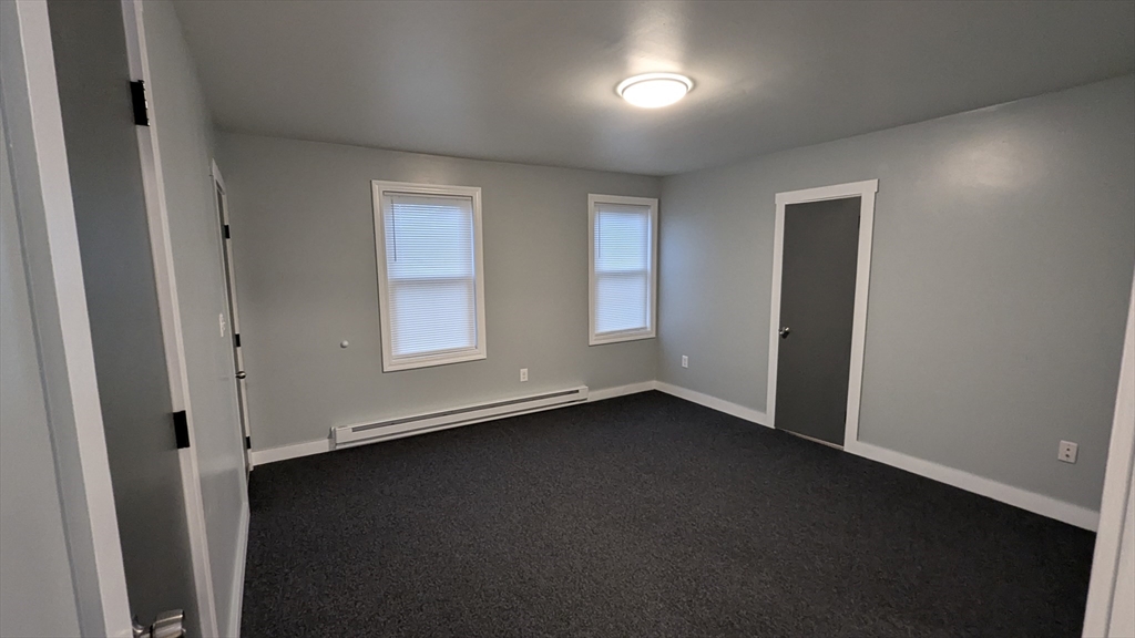 59 Davis, Fall River, Massachusetts, 1 Bedroom Bedrooms, 3 Rooms Rooms,1 BathroomBathrooms,Residential Lease,For Rent,Davis,73463426