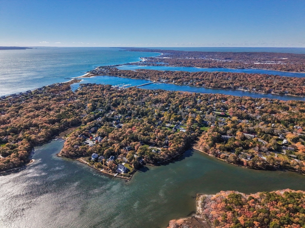 21 Captain Davis Ln, Falmouth, Massachusetts, 4 Bedrooms Bedrooms, 7 Rooms Rooms,2 BathroomsBathrooms,Residential,For Sale,Captain Davis Ln,73455210