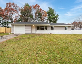 72 Annette Rd, Brockton, Massachusetts, 3 Bedrooms Bedrooms, 7 Rooms Rooms,1.5 BathroomsBathrooms,Residential,For Sale,Annette Rd,73456515