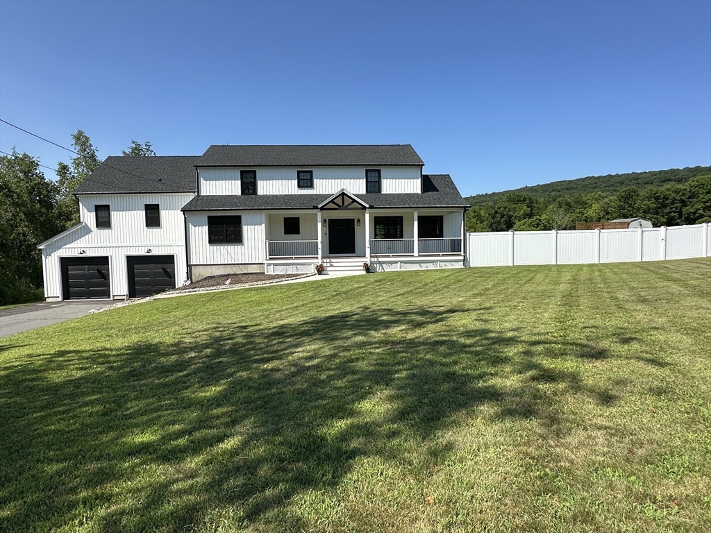 56 Margaret St, Monson, Massachusetts, 4 Bedrooms Bedrooms, 8 Rooms Rooms,3.5 BathroomsBathrooms,Residential,For Sale,Margaret St,73379076