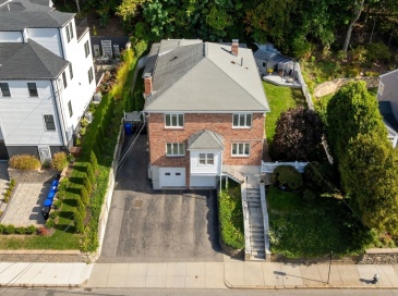 255 Tappan Street, Brookline, Massachusetts, 7 Bedrooms Bedrooms, 14 Rooms Rooms,5 BathroomsBathrooms,Residential Income,For Sale,Tappan Street,73443932