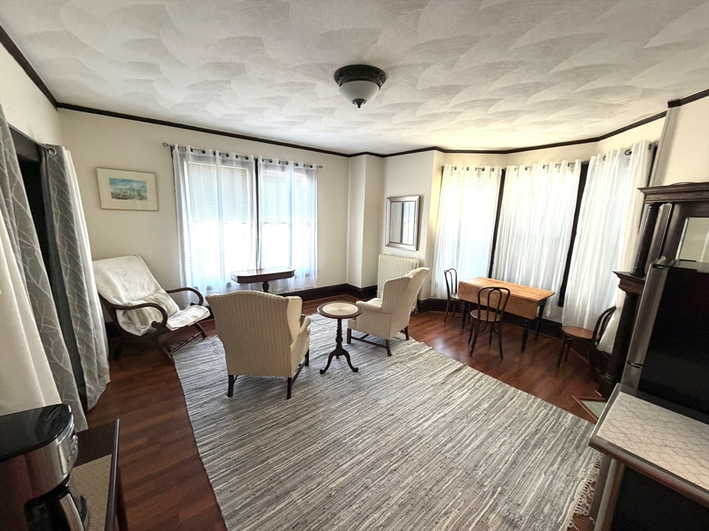 110 Grovers Ave, Winthrop, Massachusetts, 1 Bedroom Bedrooms, 4 Rooms Rooms,1 BathroomBathrooms,Residential Lease,For Rent,Grovers Ave,73461496