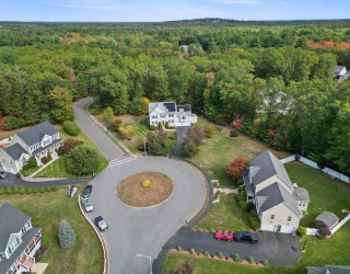 79 Spencer Knowles Road, Rowley, Massachusetts, 4 Bedrooms Bedrooms, 10 Rooms Rooms,3.5 BathroomsBathrooms,Residential,For Sale,Spencer Knowles Road,73446414