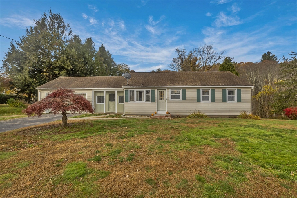 17 Bonnie View Rd, Southwick, Massachusetts, 3 Bedrooms Bedrooms, 6 Rooms Rooms,1 BathroomBathrooms,Residential,For Sale,Bonnie View Rd,73451473