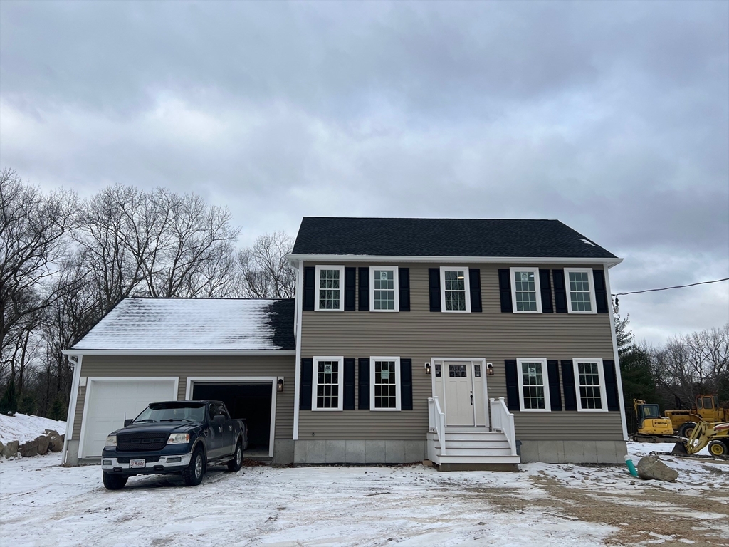 870 Turnpike St., Stoughton, Massachusetts, 4 Bedrooms Bedrooms, 7 Rooms Rooms,2.5 BathroomsBathrooms,Residential,For Sale,Turnpike St.,73463544