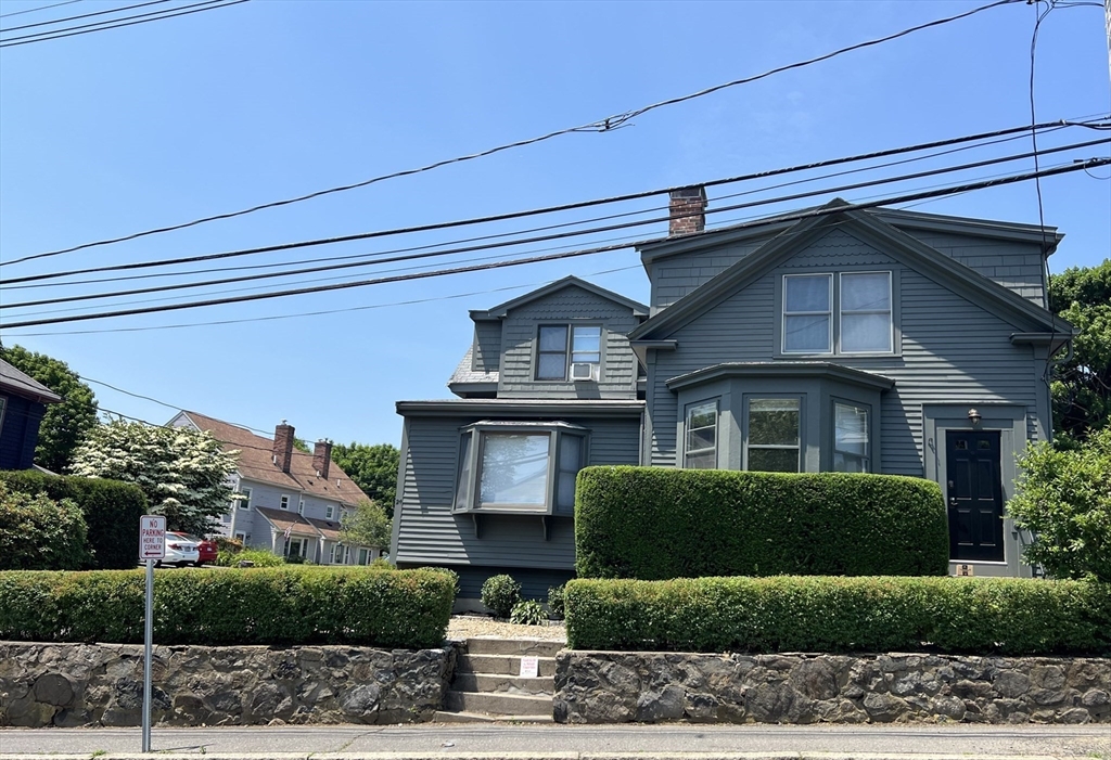 24 Pond Street, Marblehead, Massachusetts, 4 Bedrooms Bedrooms, 9 Rooms Rooms,2 BathroomsBathrooms,Residential Lease,For Rent,Pond Street,73463545