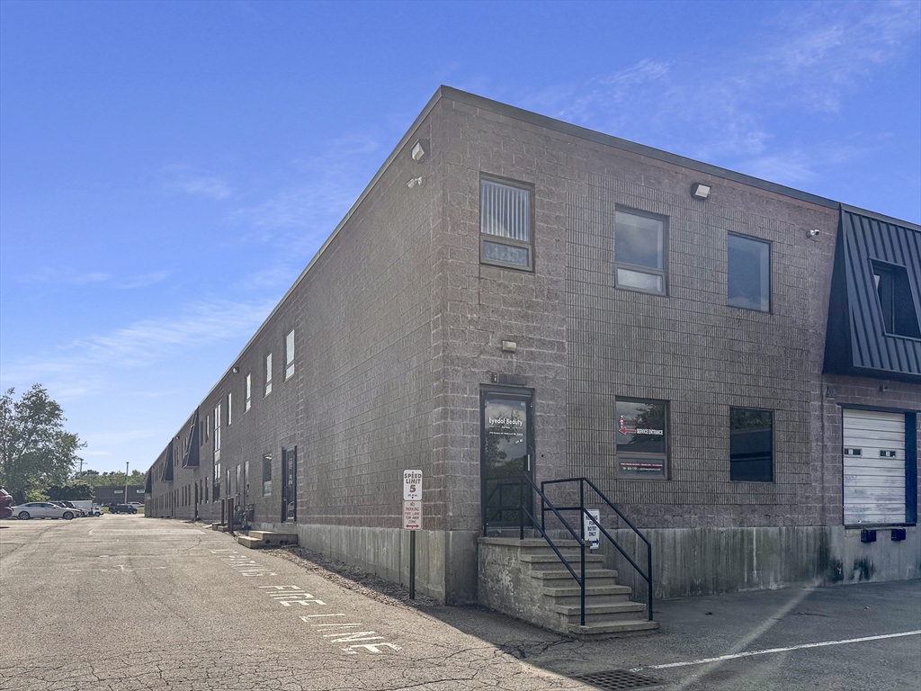 270 Centre St, Holbrook, Massachusetts, ,Commercial Lease,For Rent,Centre St,73463549