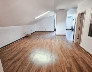 803 Boylston St, Brookline, Massachusetts, 1 Bedroom Bedrooms, 4 Rooms Rooms,1 BathroomBathrooms,Residential Lease,For Rent,Boylston St,73463561