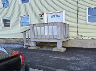 102 Pleasant Street, Gloucester, Massachusetts, 2 Bedrooms Bedrooms, 4 Rooms Rooms,1 BathroomBathrooms,Residential Lease,For Rent,Pleasant Street,73463577