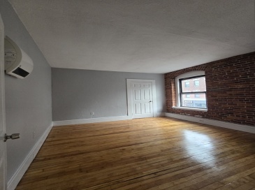 604 Essex St., Lynn, Massachusetts, 1 Bedroom Bedrooms, 3 Rooms Rooms,1 BathroomBathrooms,Residential Lease,For Rent,Essex St.,73463580